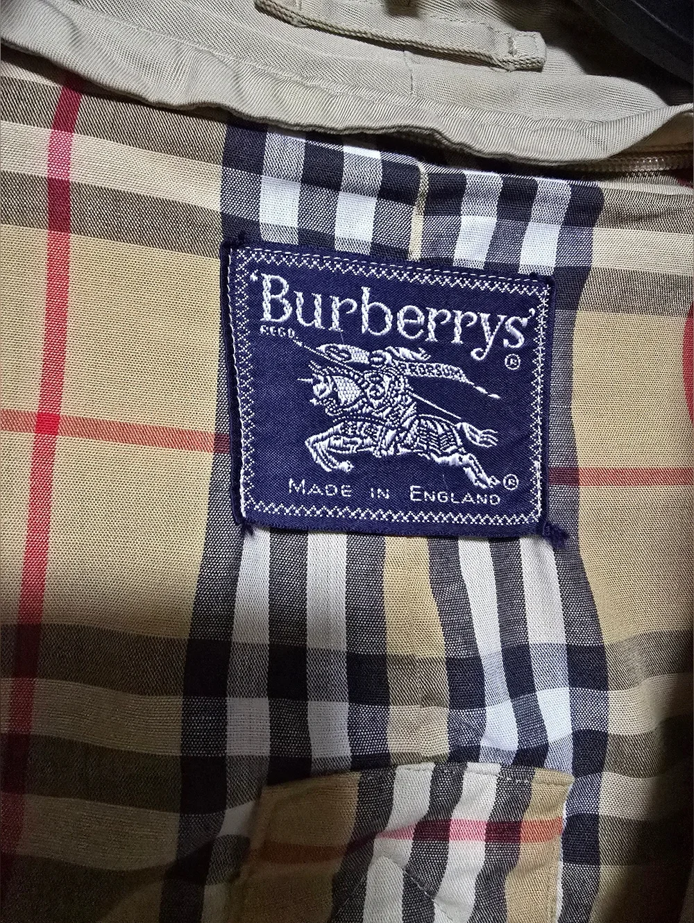 Vintage Burberry Beige Trench Coat with Nova Check Lining - Picture 6 of 10